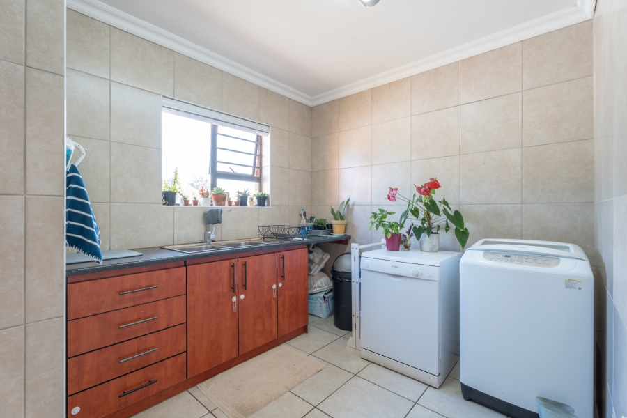 4 Bedroom Property for Sale in Myburgh Park Western Cape